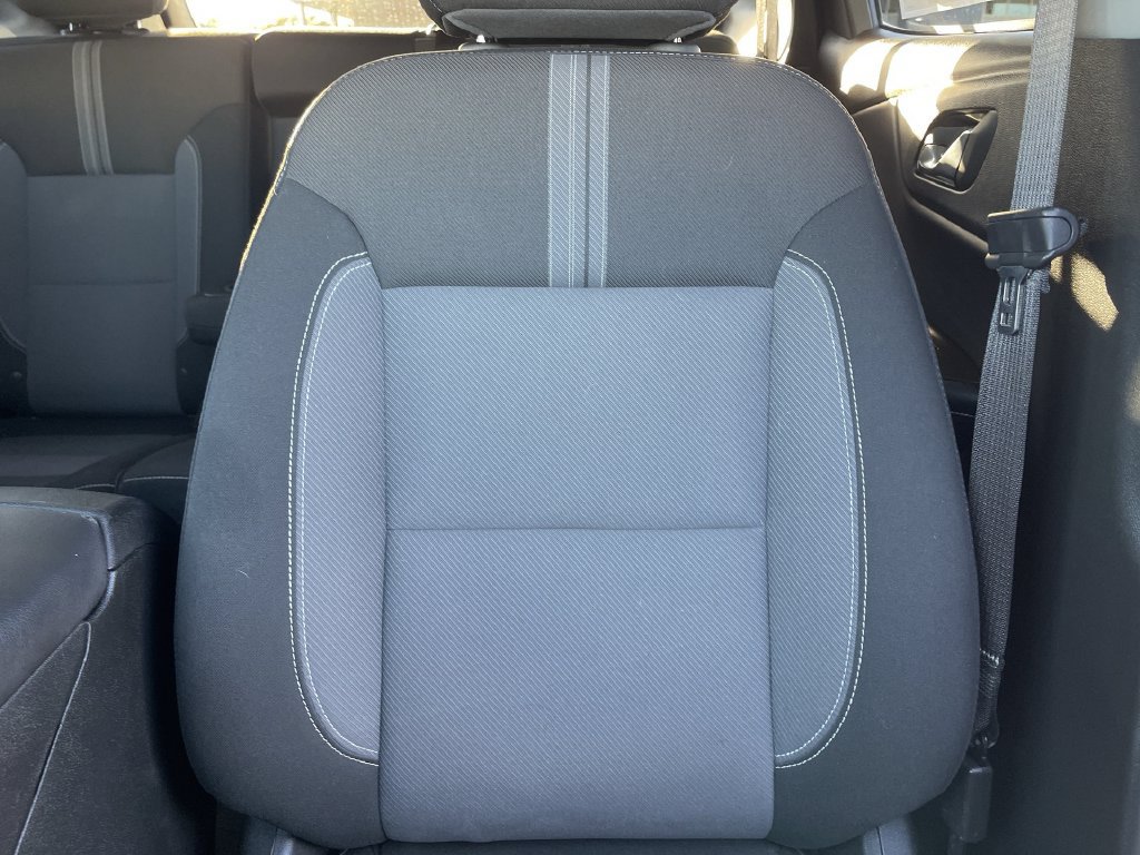 Used 2025 Chevrolet Blazer LT FWD image 22