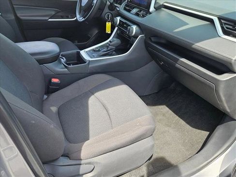 Used 2025 Toyota RAV4 LE AWD/4WD image 18