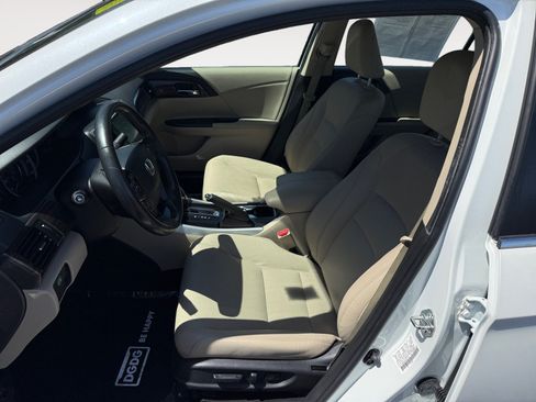 Used 2017 Honda Accord EX-L image 10