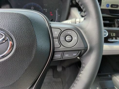 Certified 2026 Toyota Corolla Cross LE FWD image 15