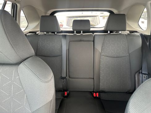 Used 2025 Toyota RAV4 XLE FWD image 26
