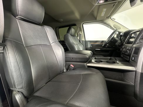 Used 2018 RAM 2500 Laramie w/ Sport Appearance Group image 26