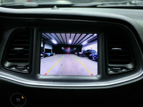 Used 2016 Dodge Challenger R/T image 46