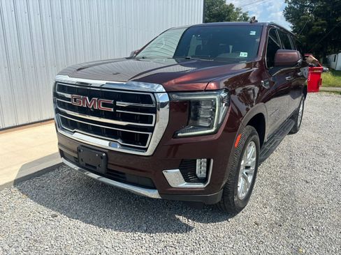 Used 2022 GMC Yukon XL SLT w/ SLT Premium Package AWD/4WD image 14
