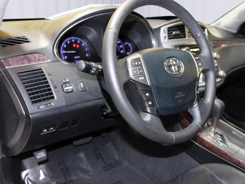 Used 2011 Toyota Avalon FWD image 14