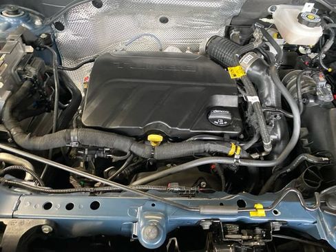 Certified 2024 Buick Encore GX Preferred w/ Comfort Package FWD image 21