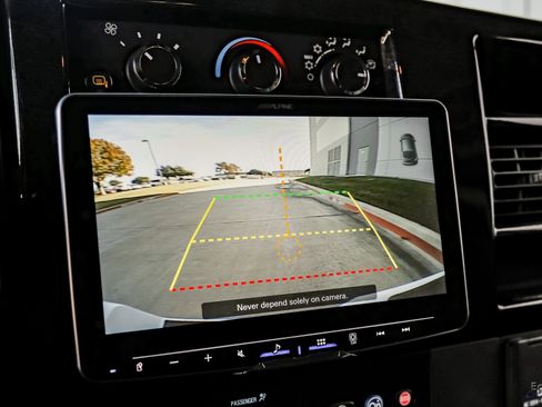 Used 2023 Chevrolet Express 2500 image 65