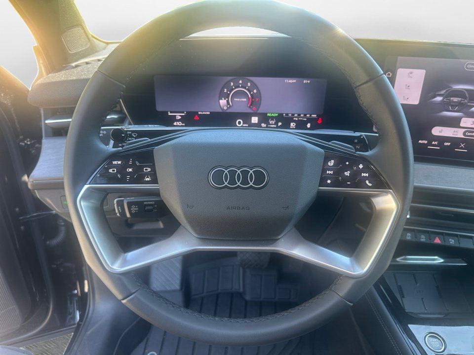 Certified 2026 Audi Q3 quattro 2.0T w/ Driver Assistance Package AWD/4WD image 10
