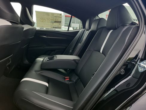 New 2026 Toyota Camry Hybrid AWD/4WD image 8