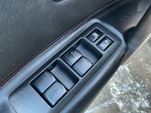 Used 2012 Nissan Rogue SL image 29