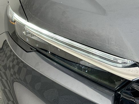 Used 2025 Honda CR-V EX image 9