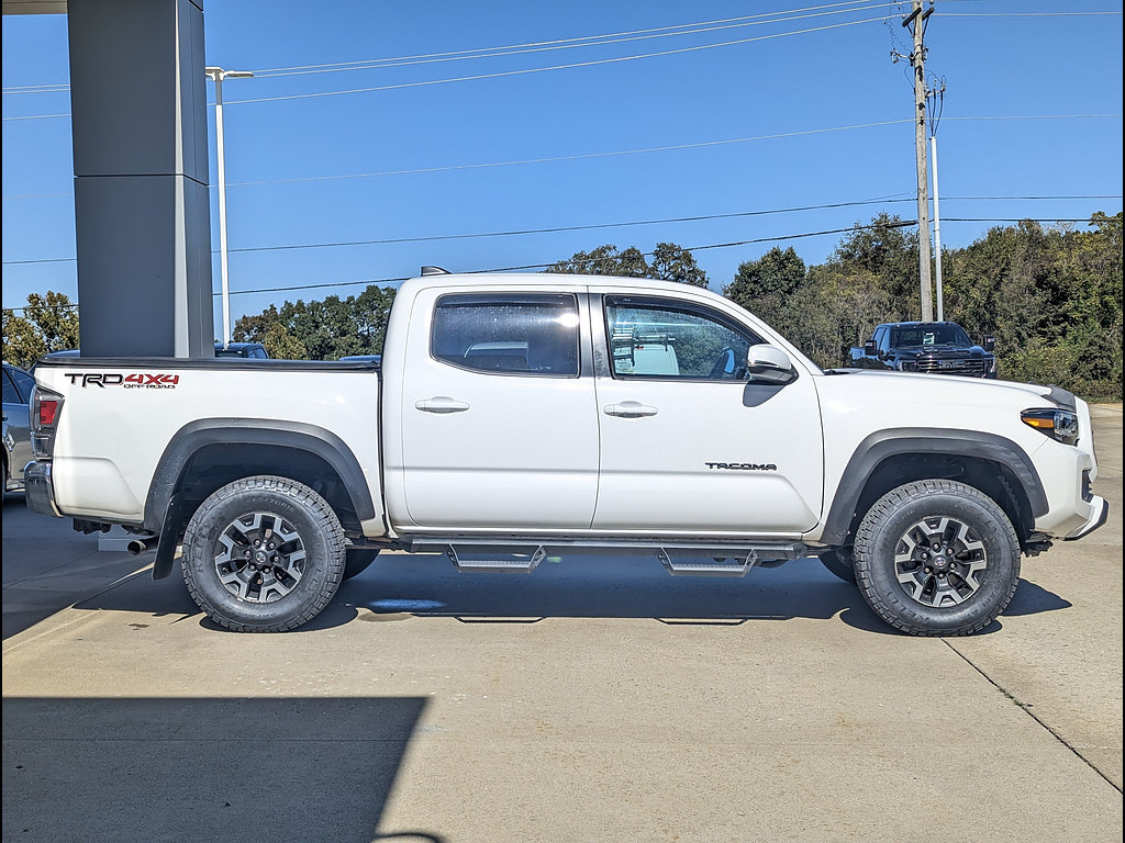 Used 2021 Toyota Tacoma TRD Off-Road AWD/4WD image 6
