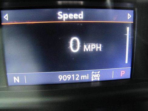 Used 2021 Chevrolet Silverado 1500 LT Trail Boss w/ LT Trail Boss Premium Package image 37