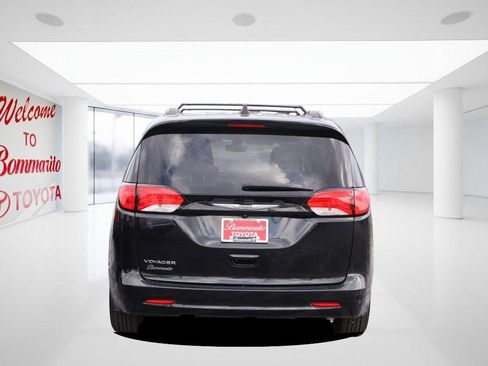 Used 2021 Chrysler Voyager Lxi FWD image 6