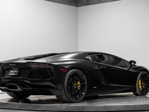 Used 2014 Lamborghini Aventador LP 700-4 image 15