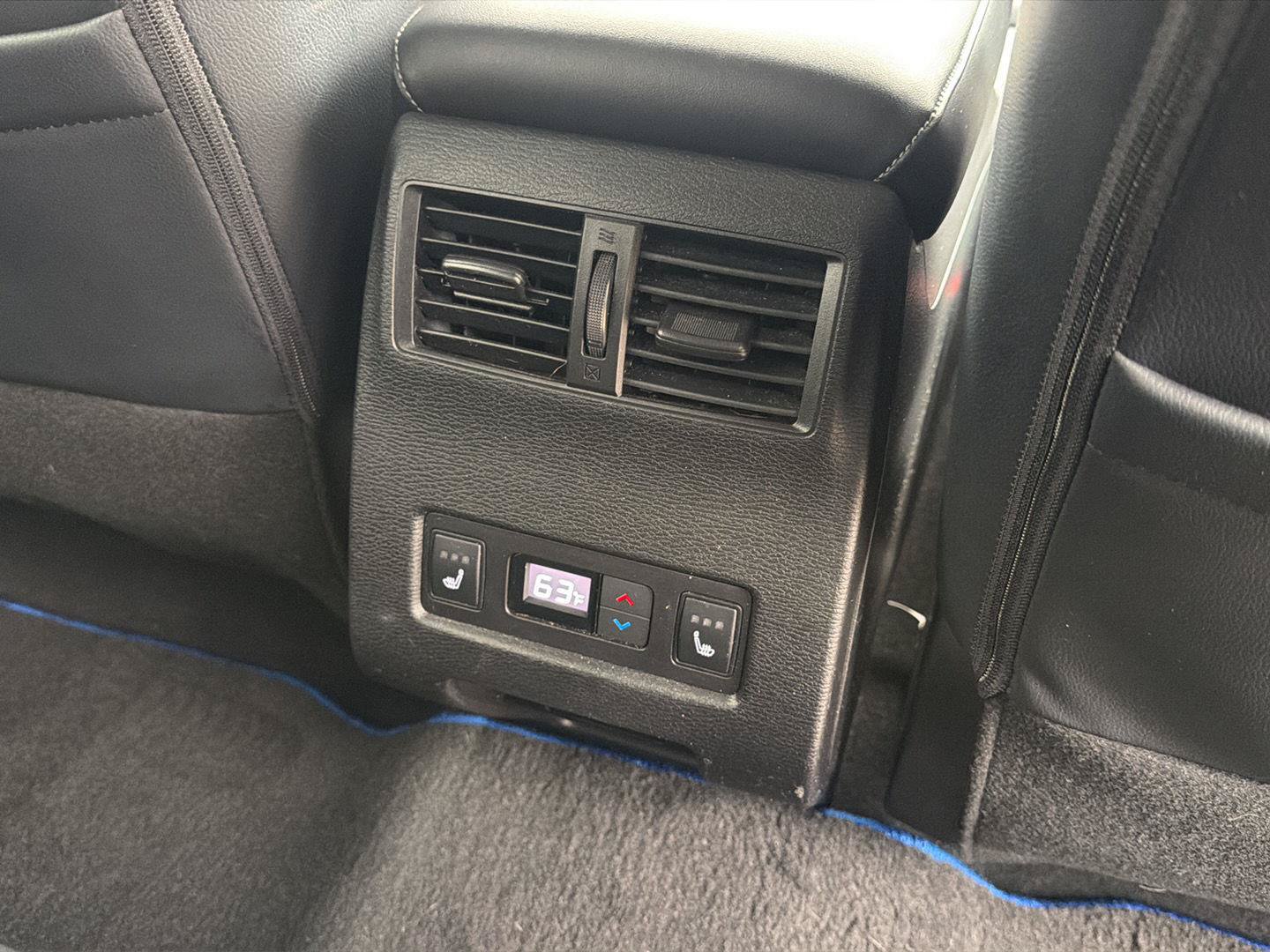 Used 2024 Mitsubishi Outlander 4WD Plug-In Hybrid image 14