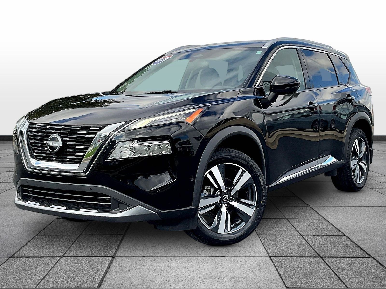 Certified 2023 Nissan Rogue SL w/ SL Premium Package AWD/4WD image 3