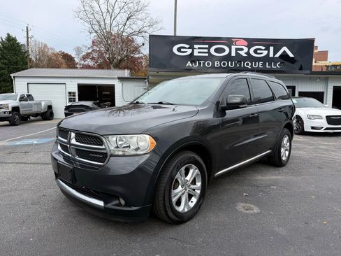 Used 2011 Dodge Durango Crew w/ Trailer Tow Group IV image 2