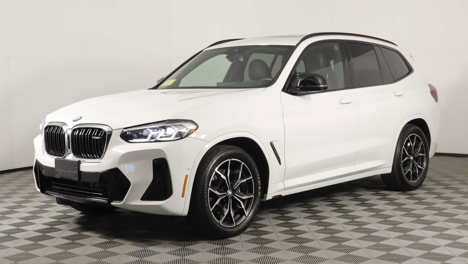 Used 2024 BMW X3 M40i w/ Premium Package AWD/4WD image 3