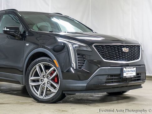 Used 2021 Cadillac XT4 Sport image 3