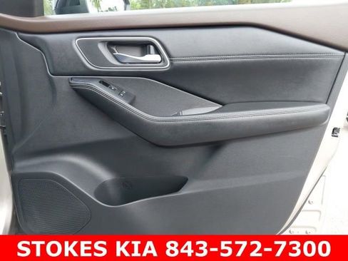 Used 2021 Nissan Rogue SL w/ Premium Package FWD image 31