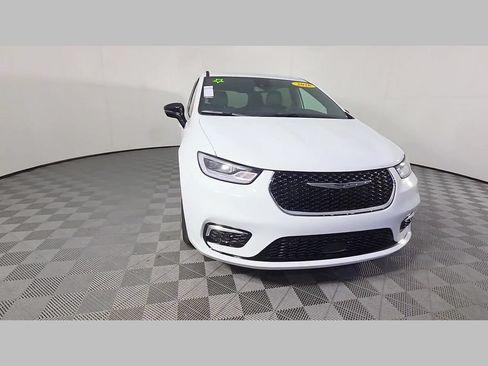 New 2026 Chrysler Pacifica Select FWD image 40