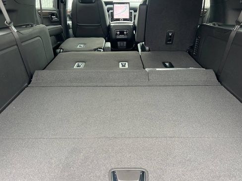 New 2026 GMC Yukon XL Denali w/ Denali Reserve Package AWD/4WD image 14