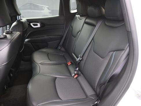 New 2026 Jeep Compass Latitude AWD/4WD image 23