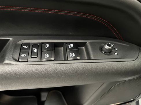 Used 2024 Jeep Compass Trailhawk image 12