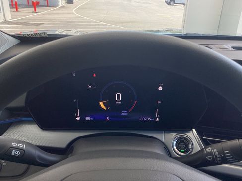 Used 2025 Chevrolet Trax LT image 8