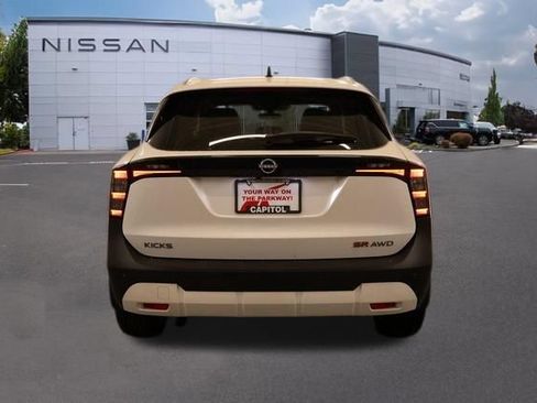 New 2026 Nissan Kicks SR w/ SR Premium Package AWD/4WD image 4