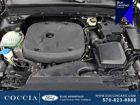 Used 2020 Volvo XC40 T5 Momentum w/ Protection Package Premier image 27