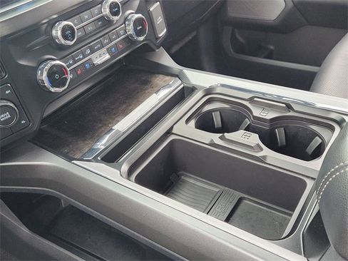 Used 2023 Ford F250 Lariat w/ Black Appearance Package image 17