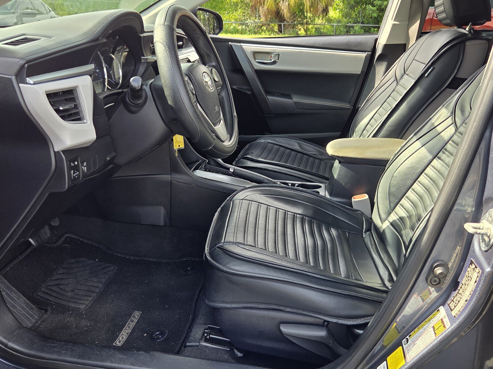 Used 2016 Toyota Corolla LE FWD image 9
