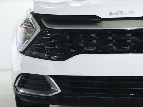 Used 2023 Kia Sportage EX image 6