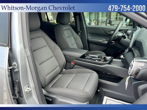 New 2026 Chevrolet Equinox LT w/ Safety and Technology Package FWD image 26