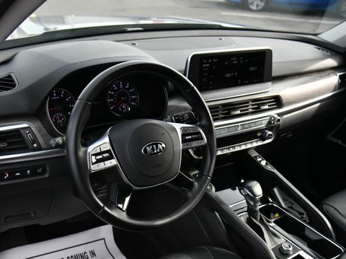 Used 2020 Kia Telluride EX w/ EX Premium Package image 16