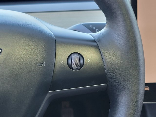 Used 2022 Tesla Model 3 Long Range AWD/4WD image 9