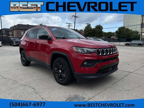 Used 2024 Jeep Compass Latitude w/ Altitude Special Edition AWD/4WD image 1