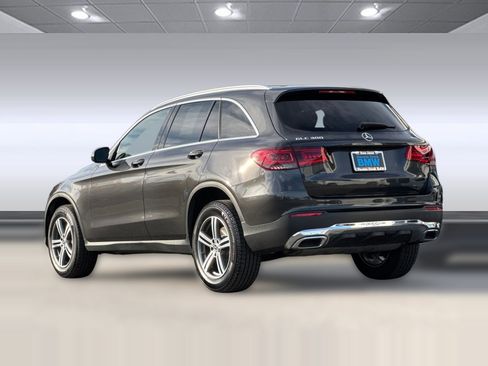 Used 2020 Mercedes-Benz GLC 300 4MATIC image 3