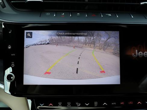 New 2026 Jeep Grand Cherokee L Limited image 25