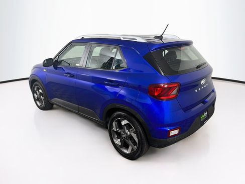 Used 2025 Hyundai Venue SEL FWD image 5