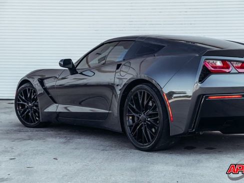 Used 2017 Chevrolet Corvette Stingray Coupe RWD image 48