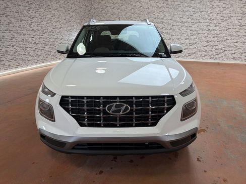 New 2026 Hyundai Venue SEL image 2
