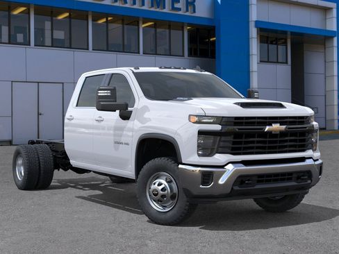 New 2026 Chevrolet Silverado 3500 W/T w/ Snow Plow Prep Package AWD/4WD image 7