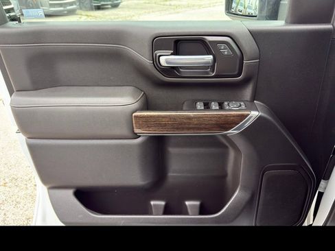 Used 2022 GMC Sierra 3500 SLE w/ SLE Convenience Package AWD/4WD image 19