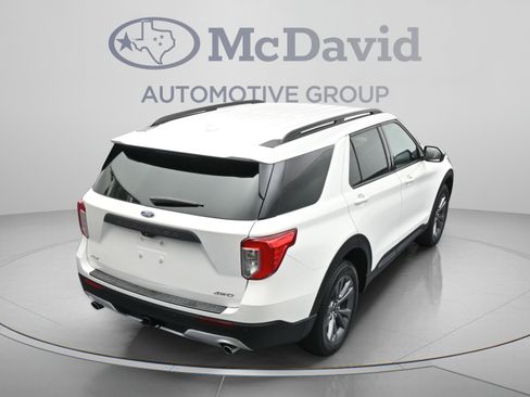 Used 2023 Ford Explorer XLT w/ Equipment Group 202A AWD/4WD image 39