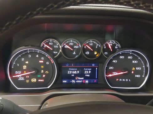 Used 2022 Chevrolet Silverado 1500 LTZ AWD/4WD image 18