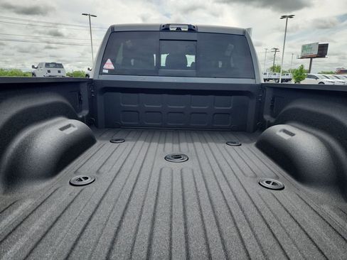 New 2026 RAM 3500 Laramie AWD/4WD image 23