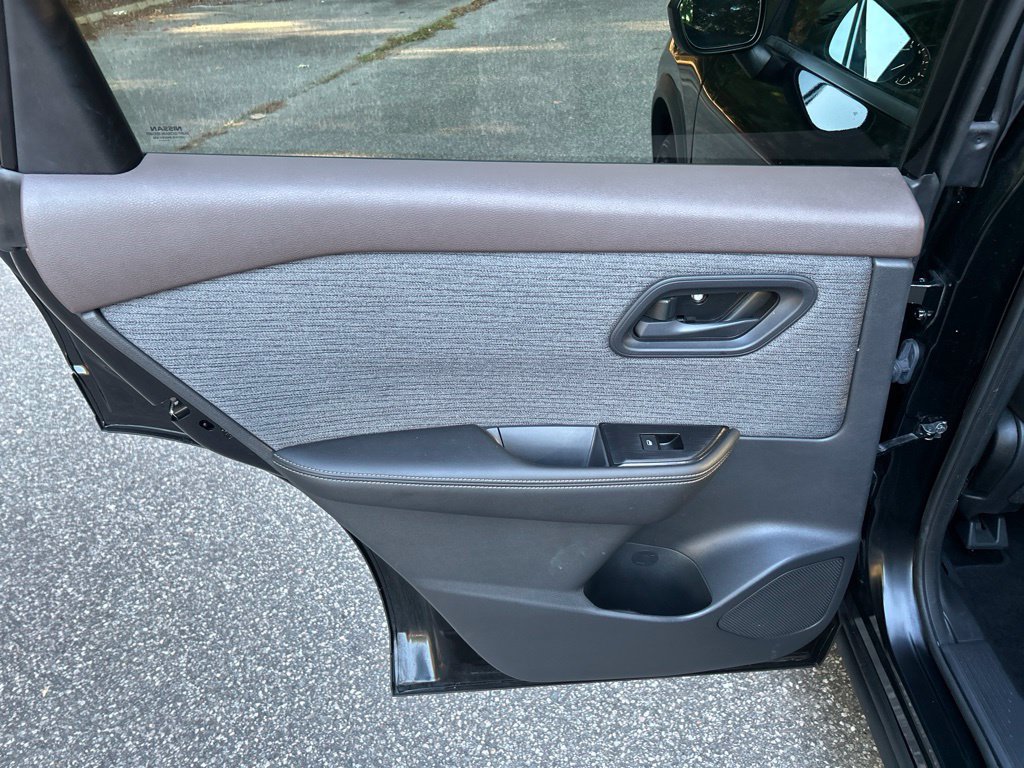 Used 2021 Nissan Rogue S FWD image 25
